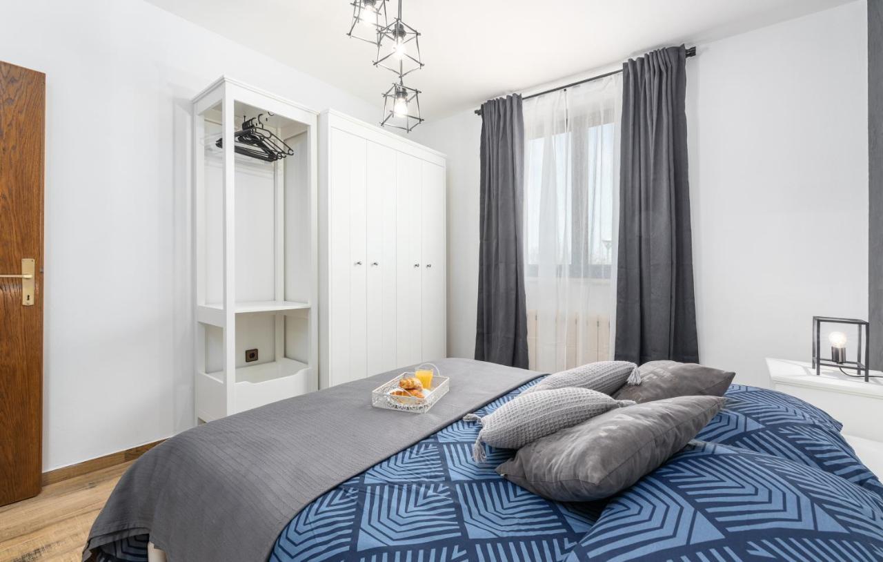 Apartments Ariana 乌马格 外观 照片